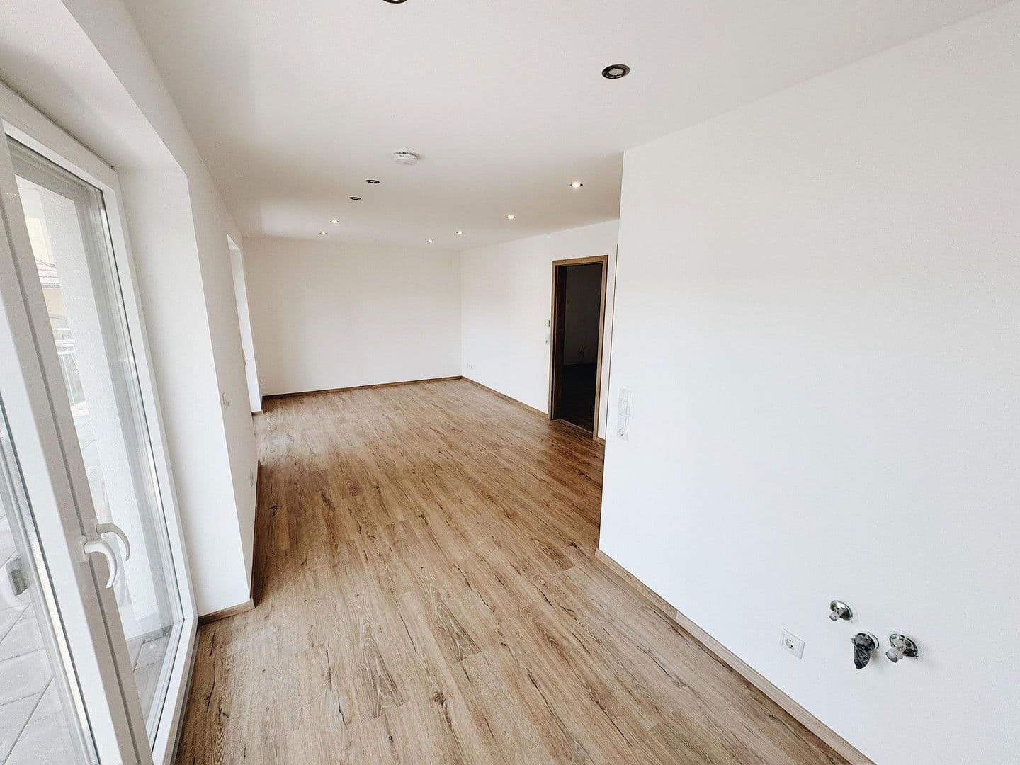 Prenájom bytu 2-izbový 41 m², Eibelstadt, Bavorsko Prenájom bytu 2-izbový 41 m², Eibelstadt, Bavorsko