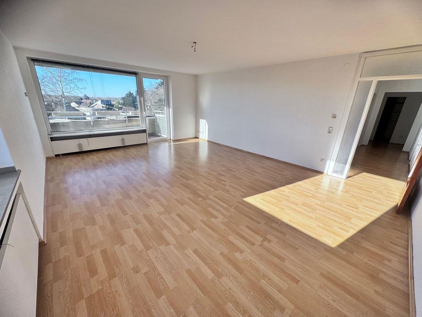 Prenájom bytu 3-izbový 84 m², Jülich, Severné Porýnie - Westfálsko Prenájom bytu 3-izbový 84 m², Jülich, Severné Porýnie - Westfálsko