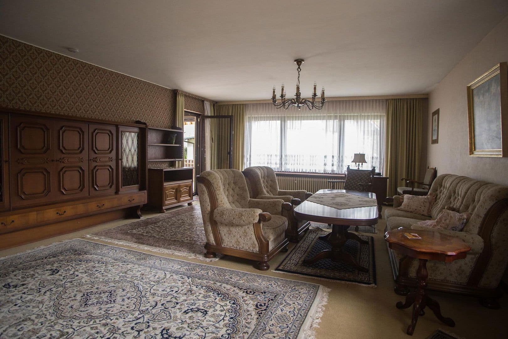 Predaj domu 216 m², pozemek 1.741 m², Babenhausen, Hesensko Predaj domu 216 m², pozemek 1.741 m², Babenhausen, Hesensko