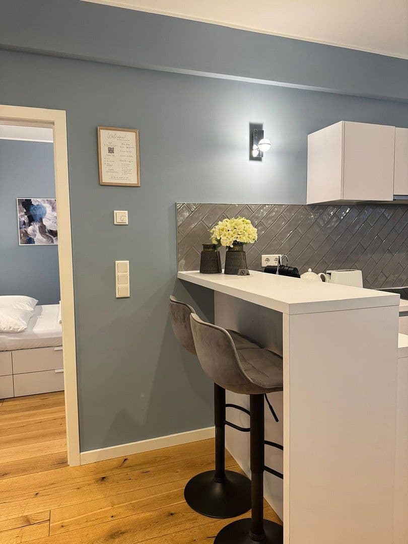 Prenájom bytu 1-izbový 36 m², Oberbilker Allee 39, Düsseldorf, Severné Porýnie - Westfálsko Prenájom bytu 1-izbový 36 m², Oberbilker Allee 39, Düsseldorf, Severné Porýnie - Westfálsko