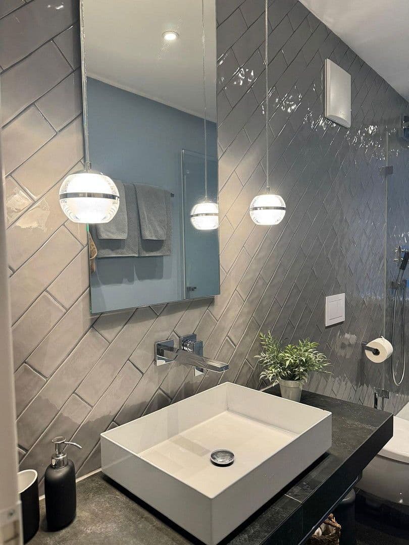 Prenájom bytu 1-izbový 36 m², Oberbilker Allee 39, Düsseldorf, Severné Porýnie - Westfálsko Prenájom bytu 1-izbový 36 m², Oberbilker Allee 39, Düsseldorf, Severné Porýnie - Westfálsko