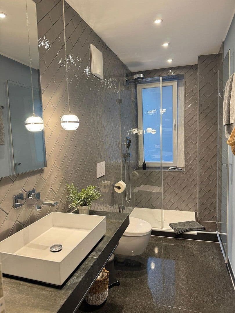 Prenájom bytu 1-izbový 36 m², Oberbilker Allee 39, Düsseldorf, Severné Porýnie - Westfálsko Prenájom bytu 1-izbový 36 m², Oberbilker Allee 39, Düsseldorf, Severné Porýnie - Westfálsko