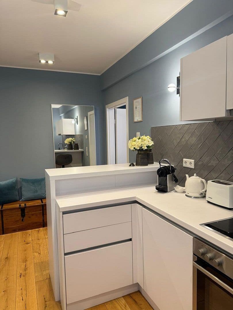 Prenájom bytu 1-izbový 36 m², Oberbilker Allee 39, Düsseldorf, Severné Porýnie - Westfálsko Prenájom bytu 1-izbový 36 m², Oberbilker Allee 39, Düsseldorf, Severné Porýnie - Westfálsko