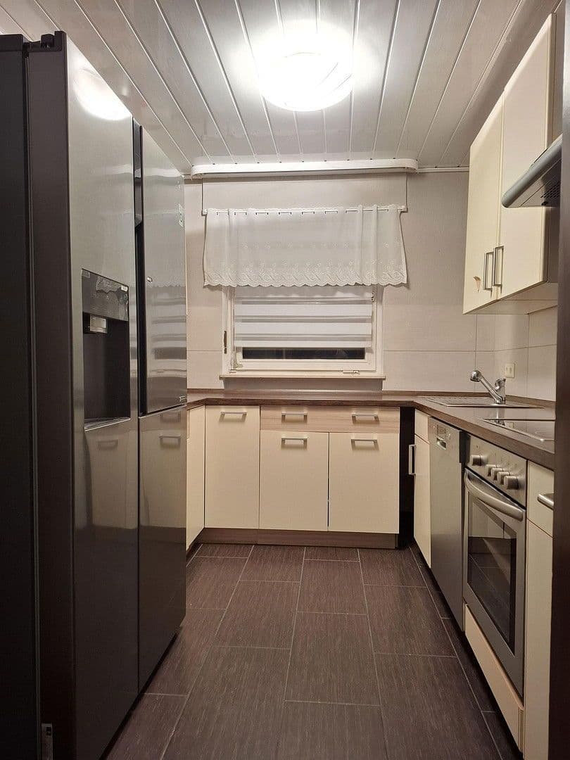 Predaj domu 265 m², pozemek 620 m², Mehlingen, Porýnie-Falcko Predaj domu 265 m², pozemek 620 m², Mehlingen, Porýnie-Falcko