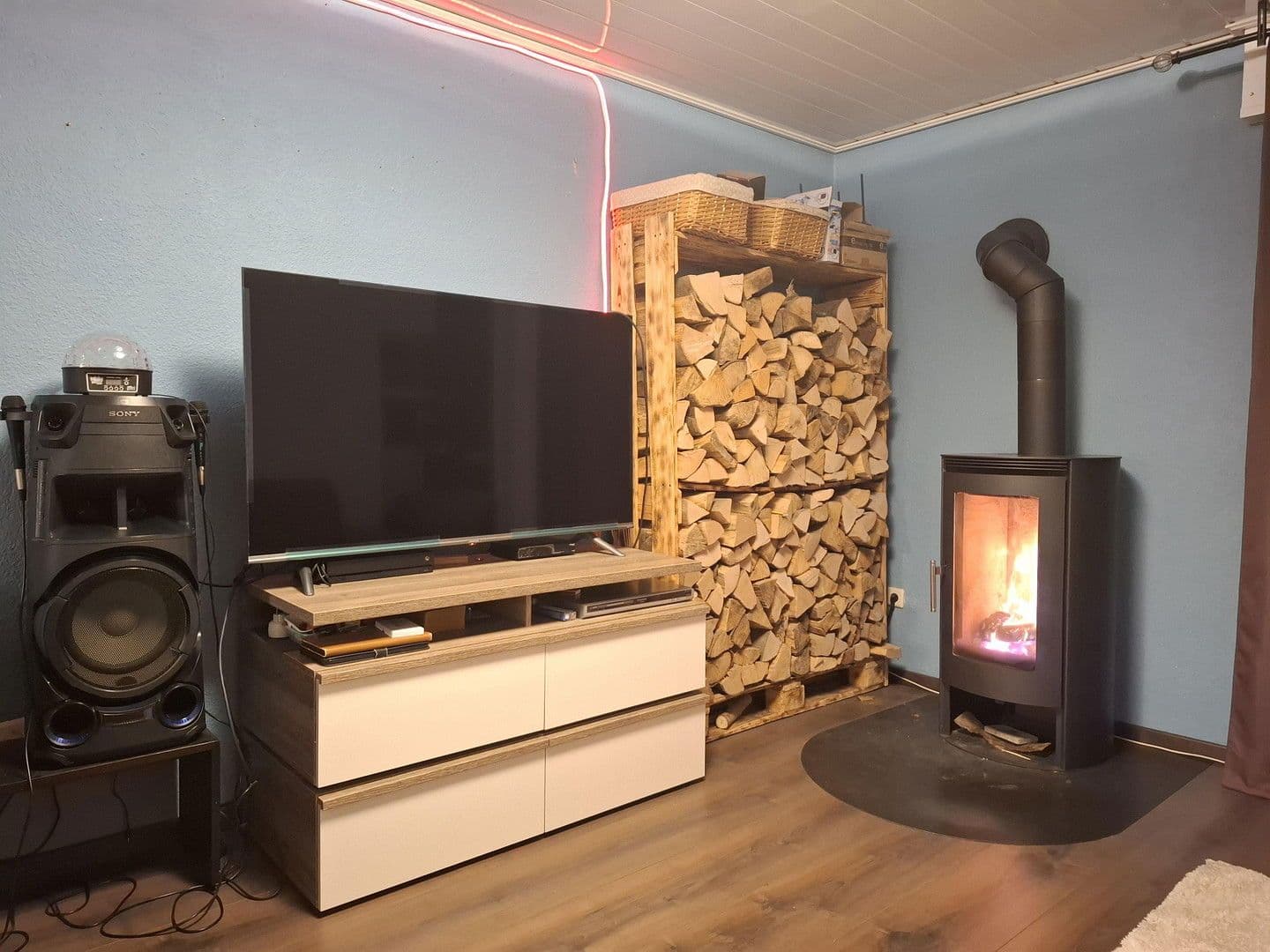 Predaj domu 265 m², pozemek 620 m², Mehlingen, Porýnie-Falcko Predaj domu 265 m², pozemek 620 m², Mehlingen, Porýnie-Falcko