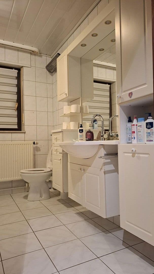 Predaj domu 265 m², pozemek 620 m², Mehlingen, Porýnie-Falcko Predaj domu 265 m², pozemek 620 m², Mehlingen, Porýnie-Falcko