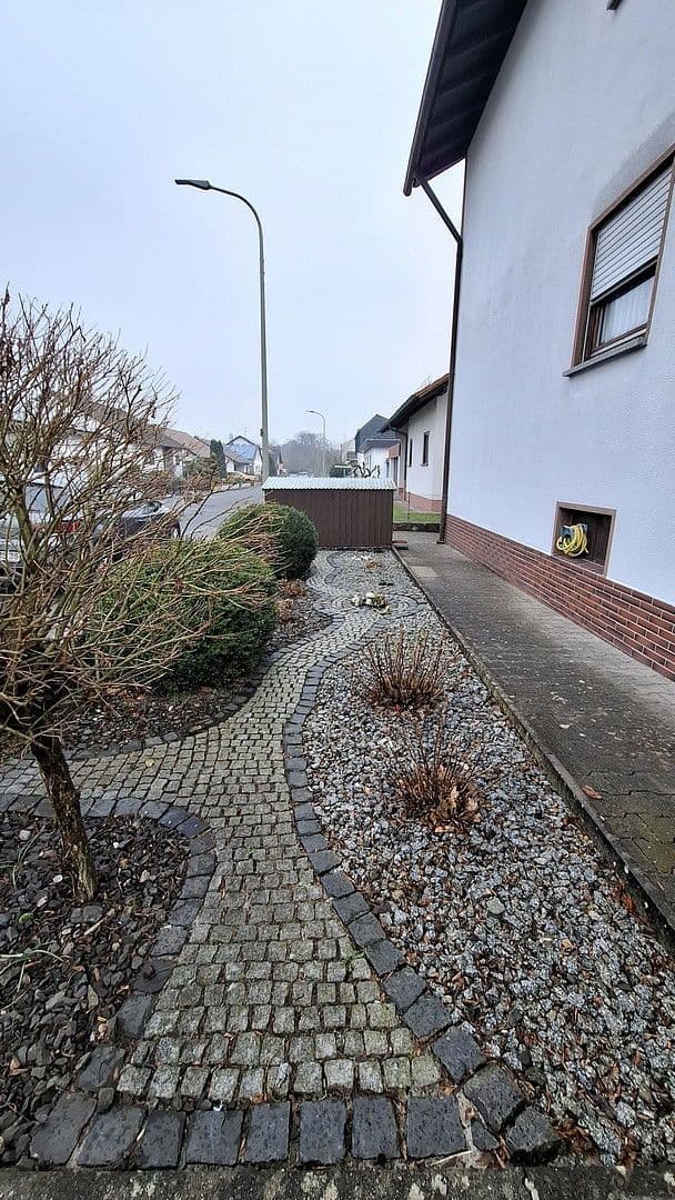Predaj domu 265 m², pozemek 620 m², Mehlingen, Porýnie-Falcko Predaj domu 265 m², pozemek 620 m², Mehlingen, Porýnie-Falcko