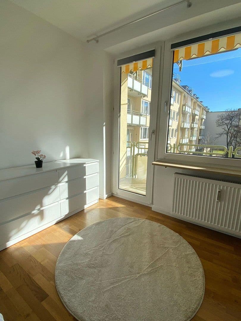 Prenájom bytu 82 m², Ackermannstr 1, München, Bavorsko Prenájom bytu 82 m², Ackermannstr 1, München, Bavorsko