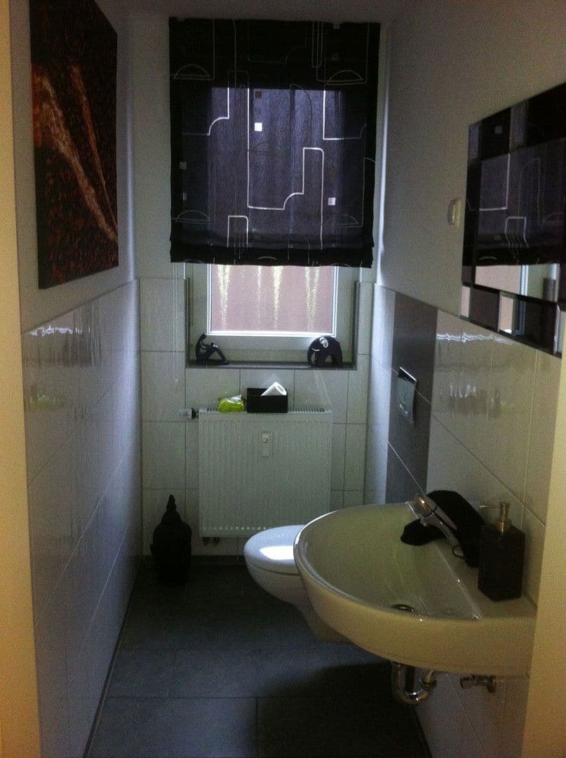 Prenájom bytu 3-izbový 90 m², Essen, Severné Porýnie - Westfálsko Prenájom bytu 3-izbový 90 m², Essen, Severné Porýnie - Westfálsko