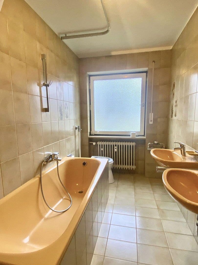 Prenájom bytu 5-izbový 107 m², Dillingen an der Donau, Bavorsko Prenájom bytu 5-izbový 107 m², Dillingen an der Donau, Bavorsko