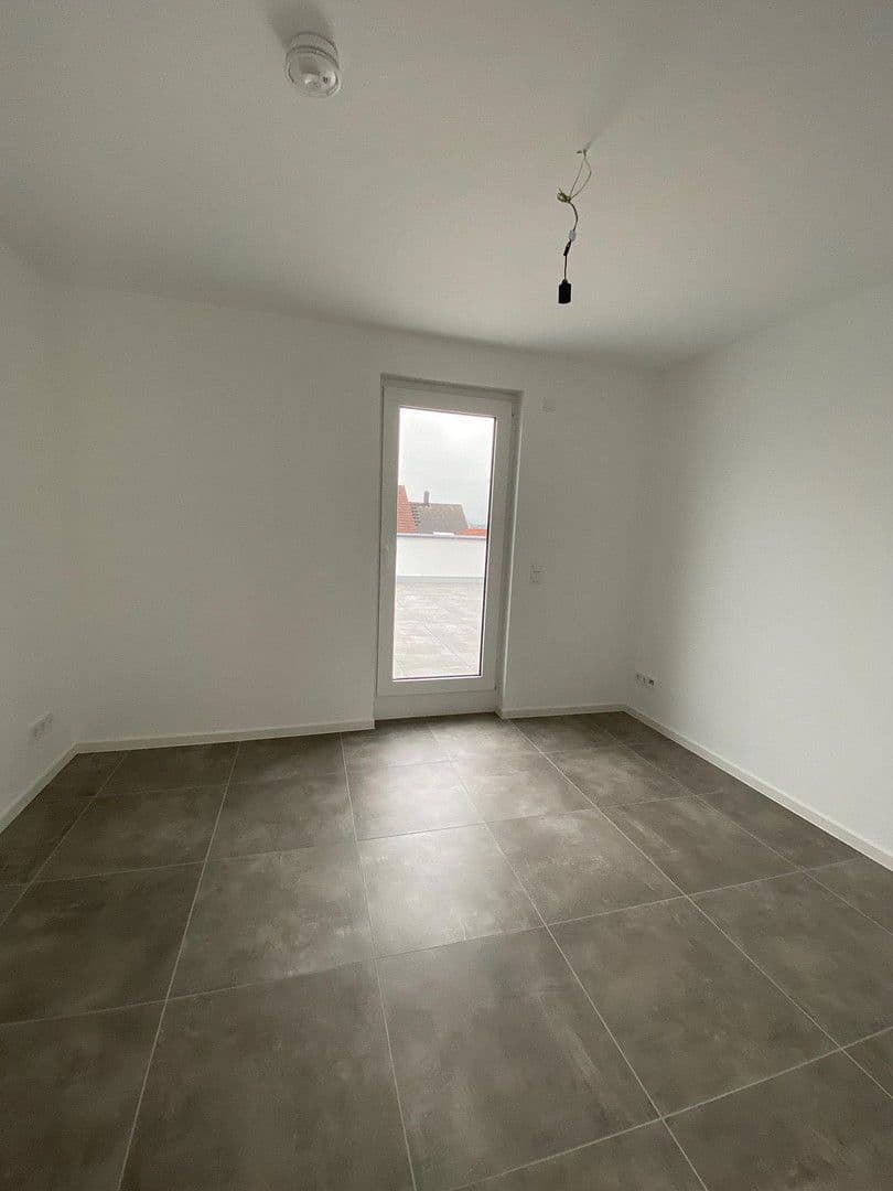 Prenájom bytu 5-izbový 134 m², Langendiebacher Str. 49, Erlensee, Hesensko Prenájom bytu 5-izbový 134 m², Langendiebacher Str. 49, Erlensee, Hesensko