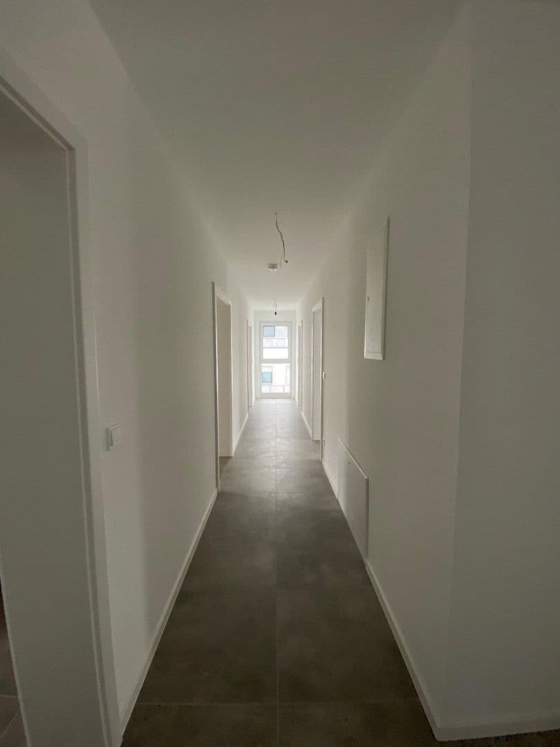 Prenájom bytu 5-izbový 134 m², Langendiebacher Str. 49, Erlensee, Hesensko Prenájom bytu 5-izbový 134 m², Langendiebacher Str. 49, Erlensee, Hesensko