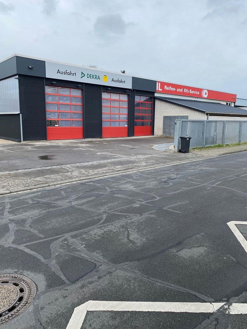 Prenájom nebytového priestoru 1.500 m², Braunschweiger Heerstr. 57, Celle, Dolné Sasko Prenájom nebytového priestoru 1.500 m², Braunschweiger Heerstr. 57, Celle, Dolné Sasko