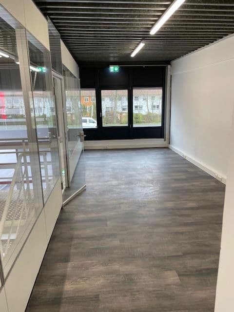 Prenájom nebytového priestoru 1.500 m², Braunschweiger Heerstr. 57, Celle, Dolné Sasko Prenájom nebytového priestoru 1.500 m², Braunschweiger Heerstr. 57, Celle, Dolné Sasko