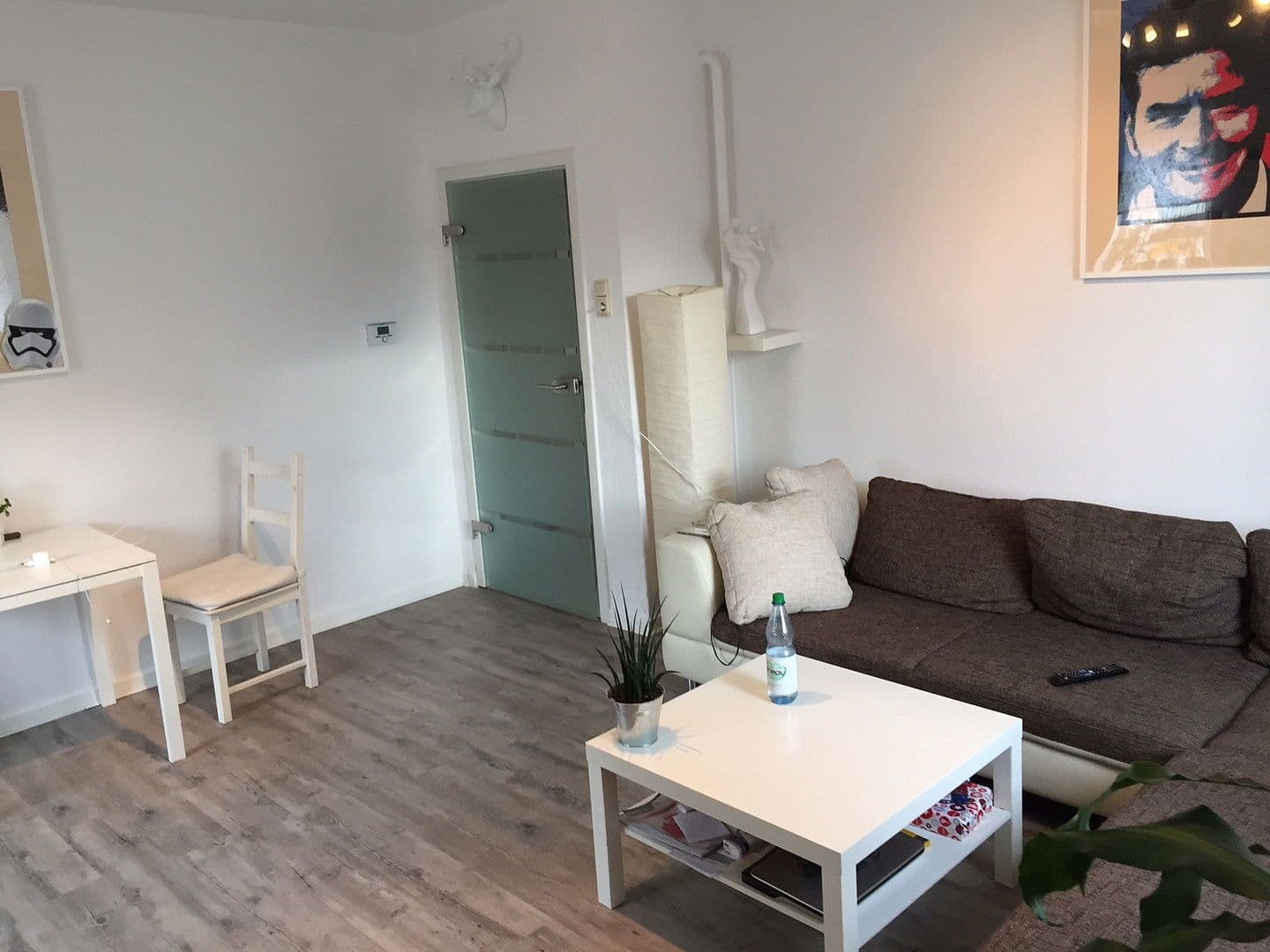 Prenájom bytu 3-izbový 74 m², Krausenstr. 44, Hannover, Dolné Sasko Prenájom bytu 3-izbový 74 m², Krausenstr. 44, Hannover, Dolné Sasko
