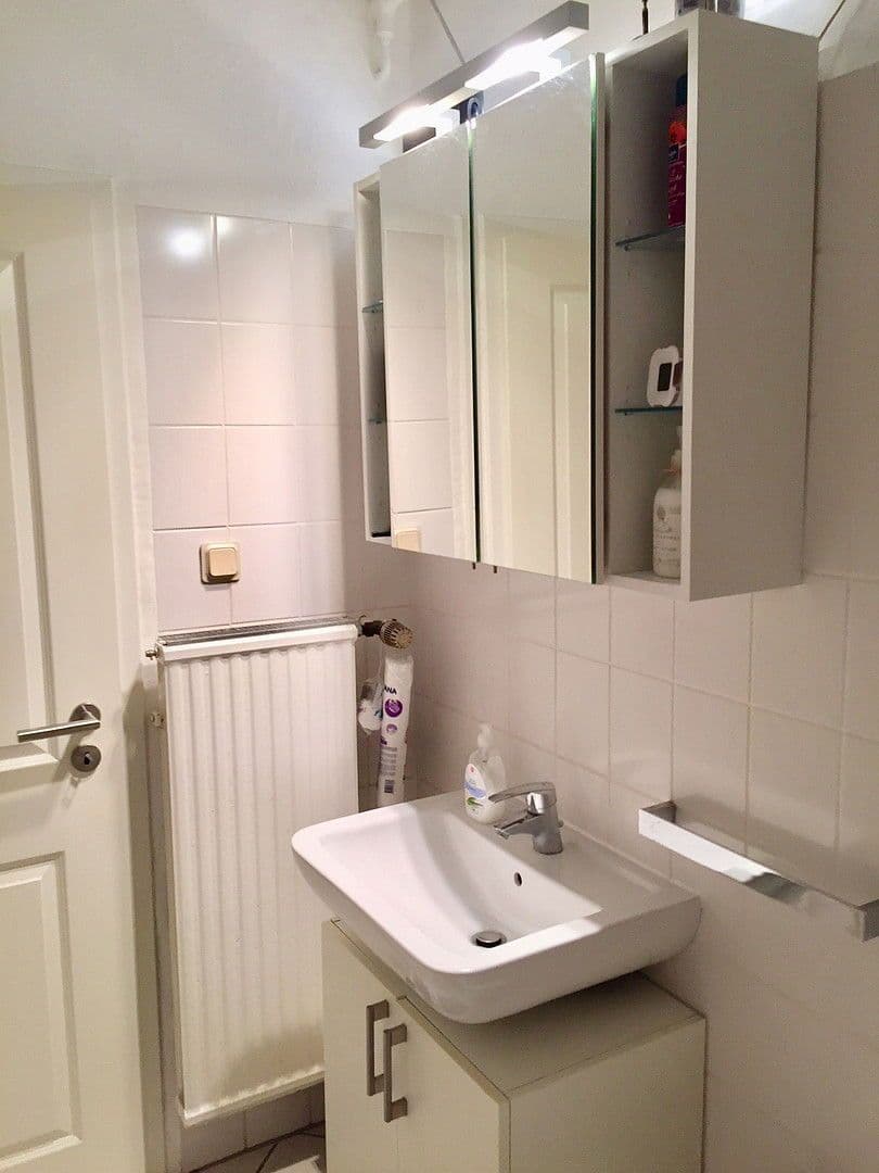Prenájom bytu 3-izbový 74 m², Krausenstr. 44, Hannover, Dolné Sasko Prenájom bytu 3-izbový 74 m², Krausenstr. 44, Hannover, Dolné Sasko