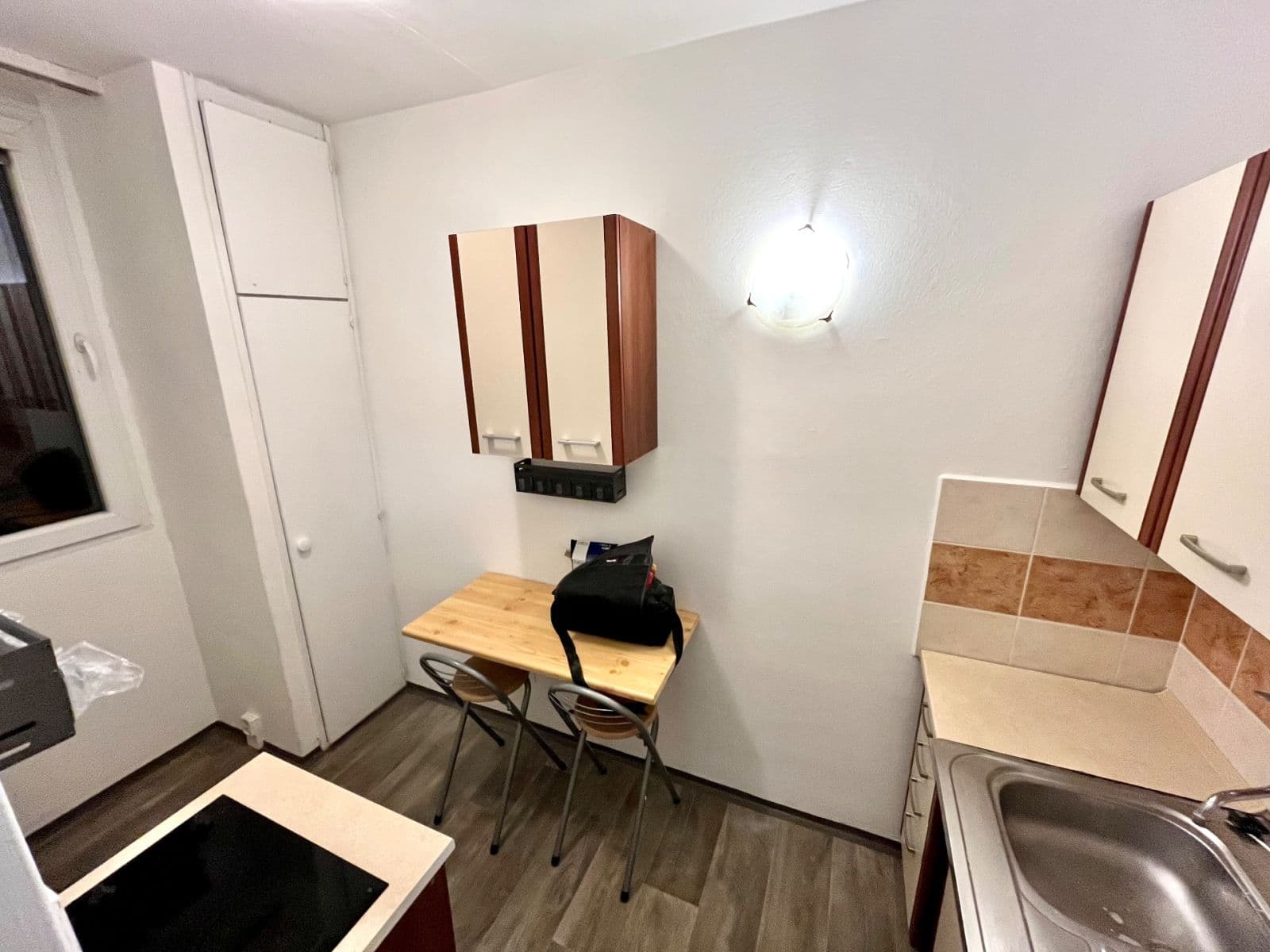 Prenájom bytu 1-izbový 32 m², Halasovo náměstí, Brno, Jihomoravský kraj Prenájom bytu 1-izbový 32 m², Halasovo náměstí, Brno, Jihomoravský kraj