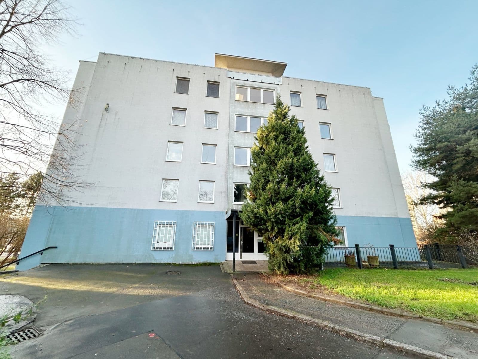 Prenájom bytu 4-izbový 84 m², Strašnická, Praha, Praha Prenájom bytu 4-izbový 84 m², Strašnická, Praha, Praha