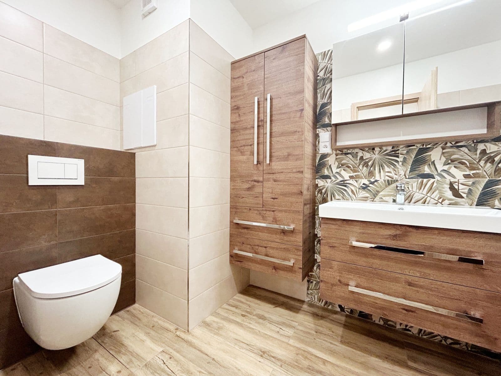 Prenájom bytu 4-izbový 84 m², Strašnická, Praha, Praha Prenájom bytu 4-izbový 84 m², Strašnická, Praha, Praha