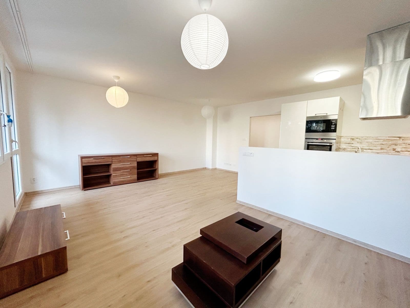 Prenájom bytu 4-izbový 84 m², Strašnická, Praha, Praha Prenájom bytu 4-izbový 84 m², Strašnická, Praha, Praha