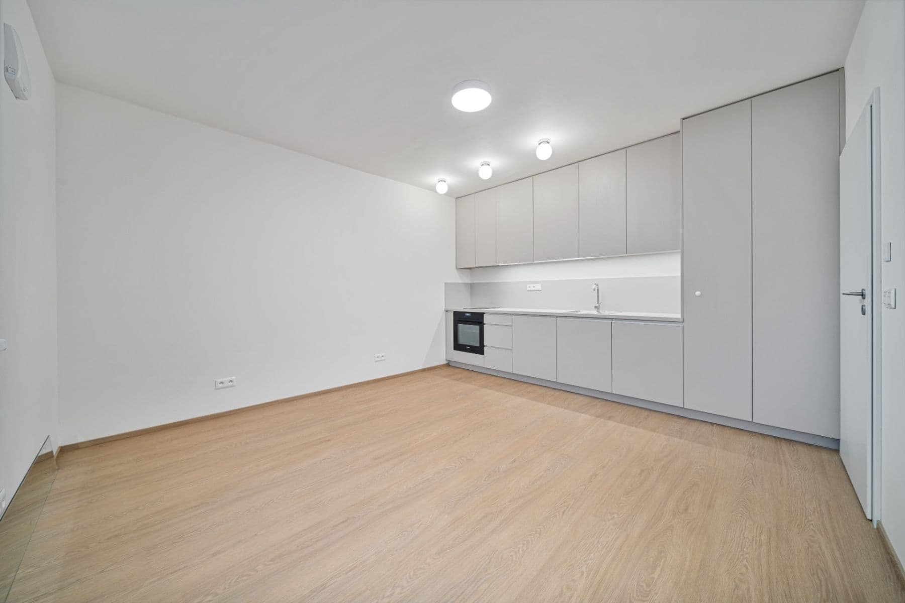Prenájom bytu Garsoniéra 25 m², Antala Staška, Praha, Praha Prenájom bytu Garsoniéra 25 m², Antala Staška, Praha, Praha