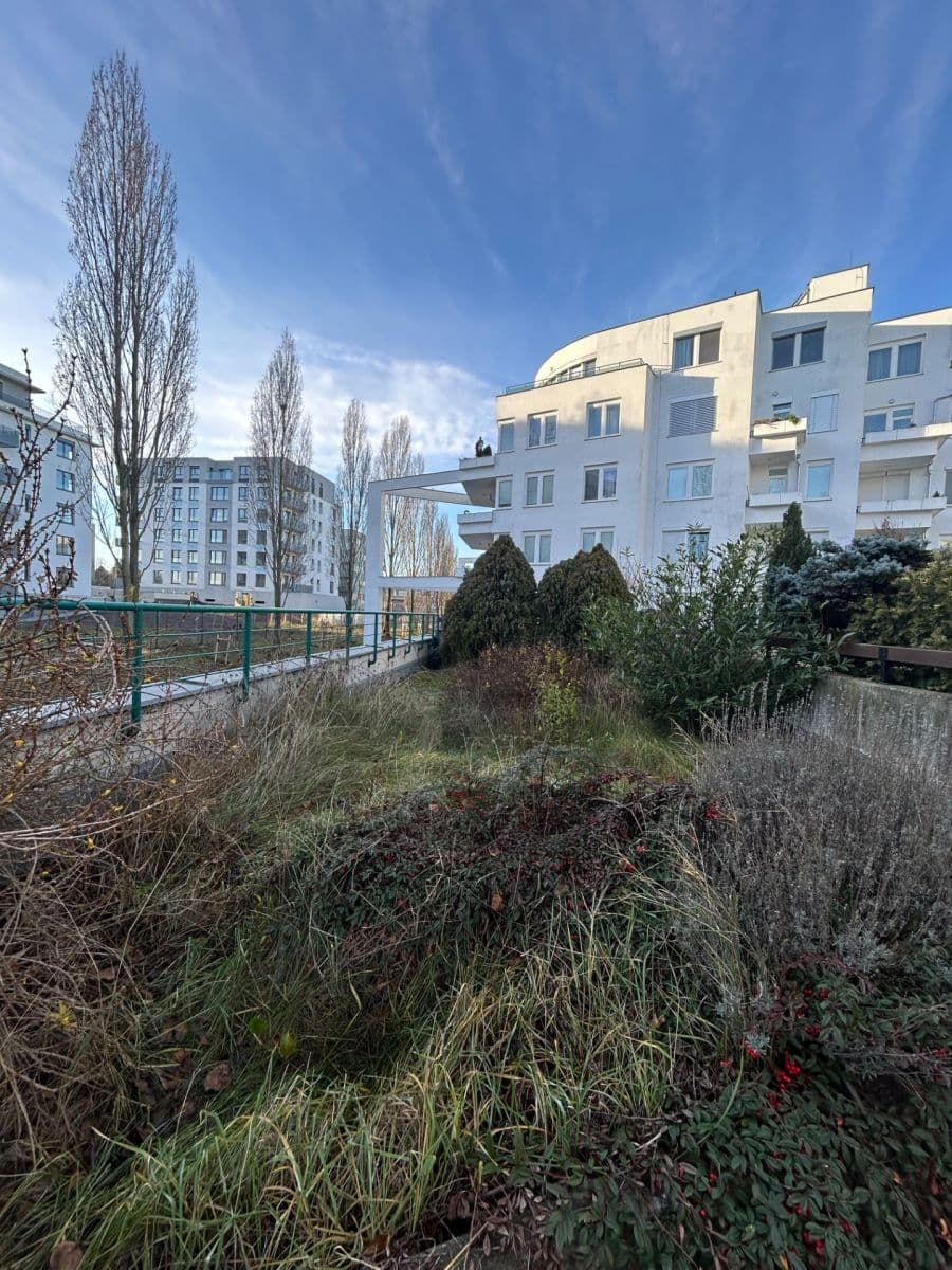 Prenájom bytu 2-izbový 120 m², Högerova, Praha, Praha Prenájom bytu 2-izbový 120 m², Högerova, Praha, Praha