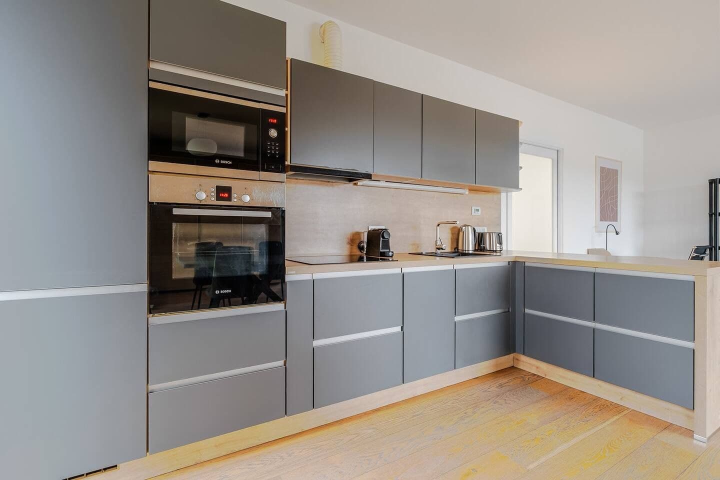 Prenájom bytu 94 m², Menclova, Praha, Praha Prenájom bytu 94 m², Menclova, Praha, Praha