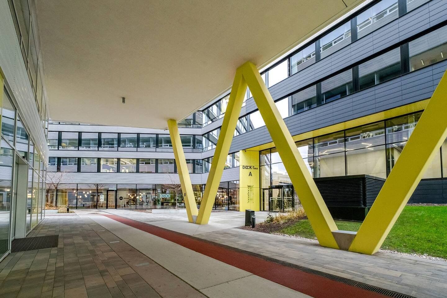 Prenájom bytu 94 m², Menclova, Praha, Praha Prenájom bytu 94 m², Menclova, Praha, Praha