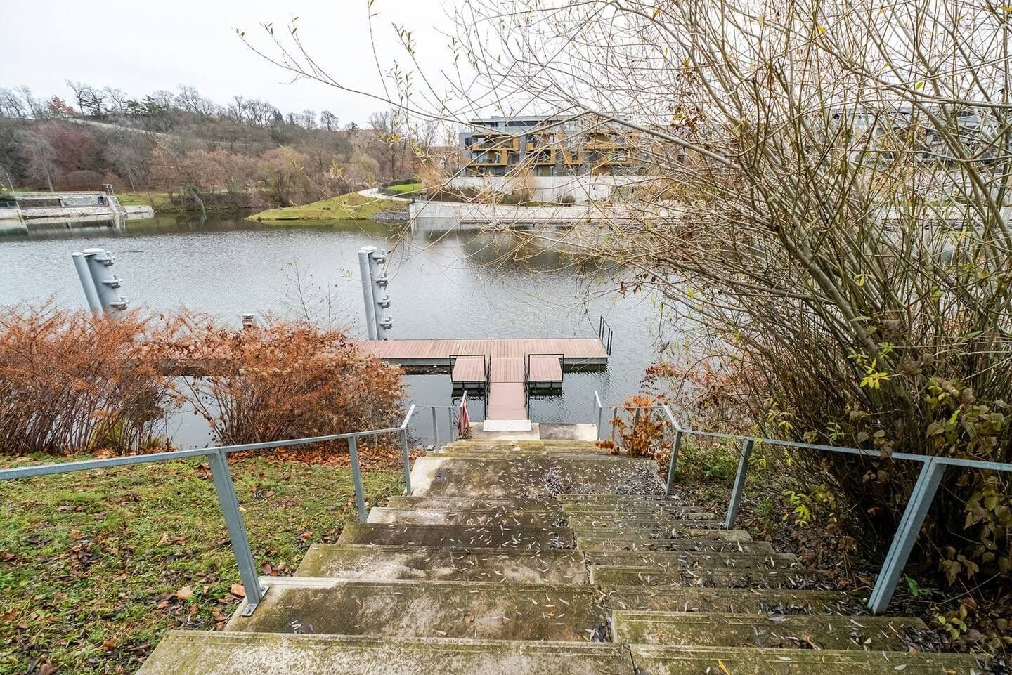 Prenájom bytu 94 m², Menclova, Praha, Praha Prenájom bytu 94 m², Menclova, Praha, Praha