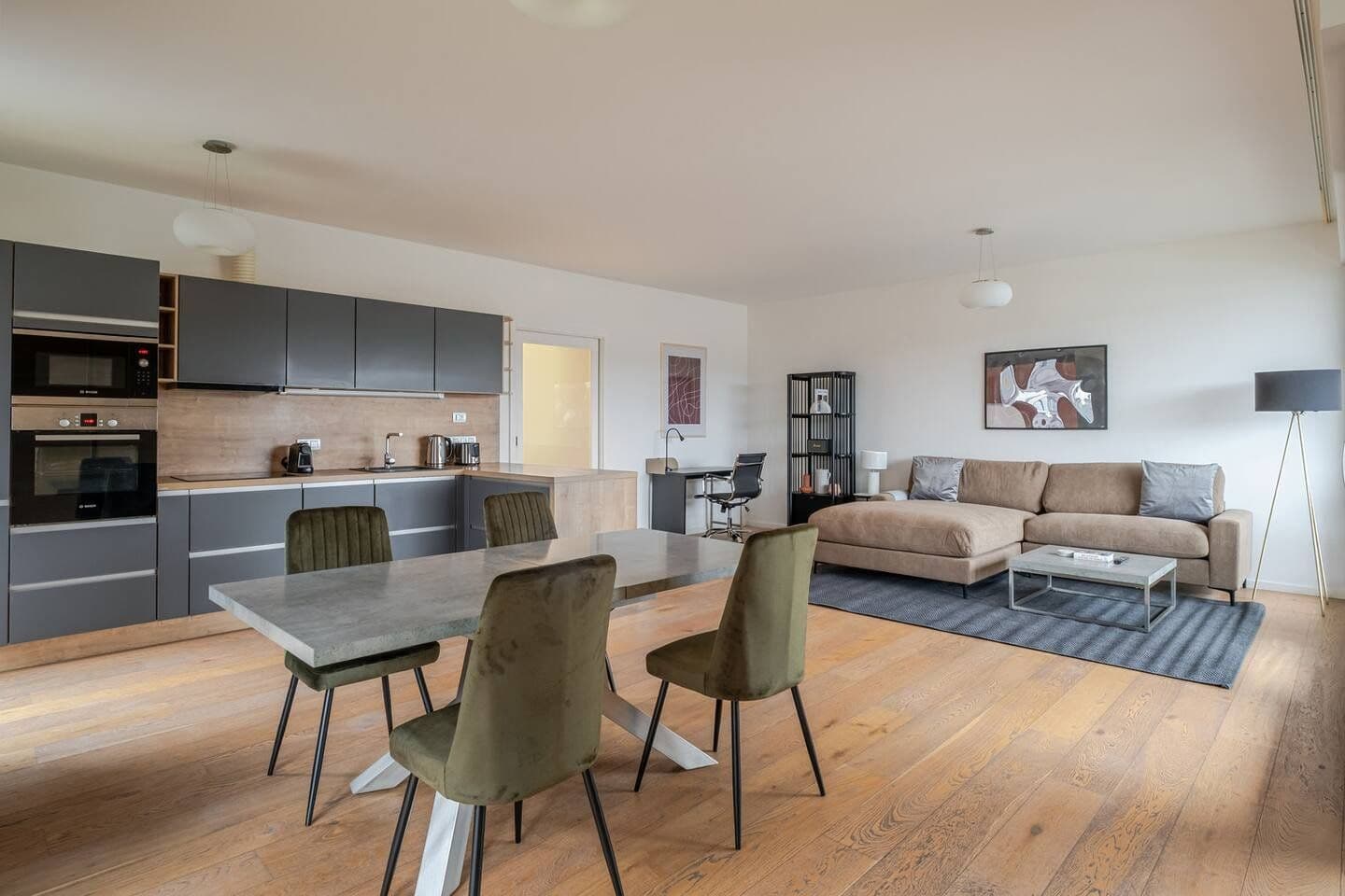 Prenájom bytu 94 m², Menclova, Praha, Praha Prenájom bytu 94 m², Menclova, Praha, Praha