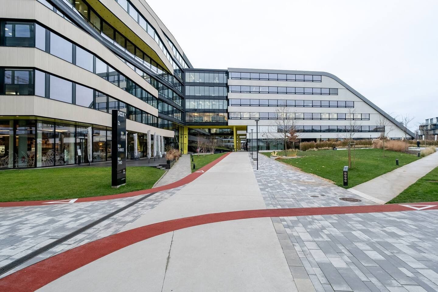 Prenájom bytu 94 m², Menclova, Praha, Praha Prenájom bytu 94 m², Menclova, Praha, Praha