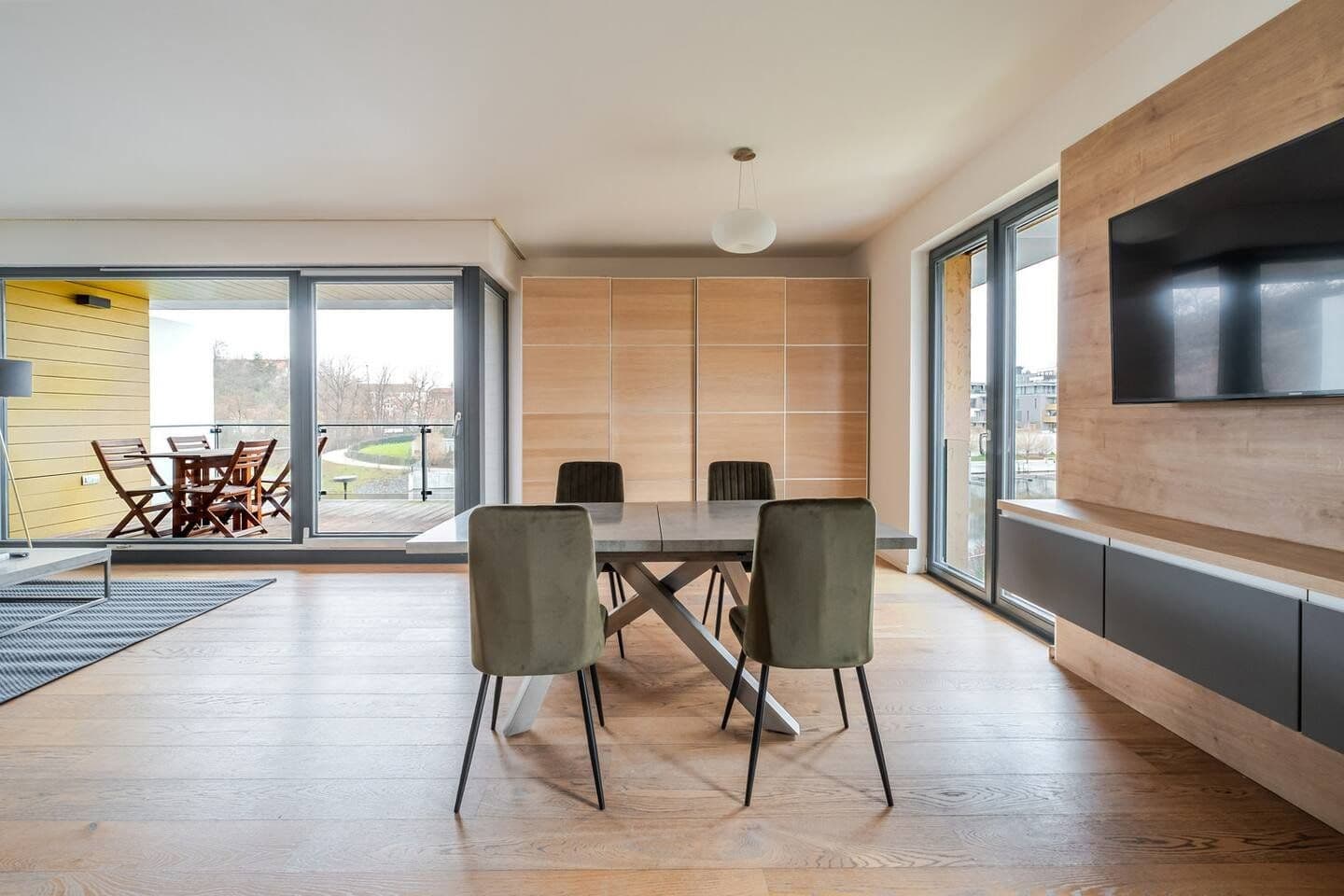 Prenájom bytu 94 m², Menclova, Praha, Praha Prenájom bytu 94 m², Menclova, Praha, Praha