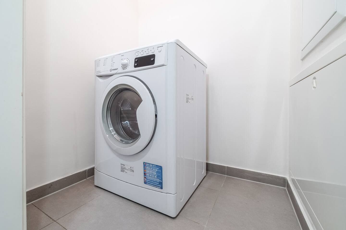 Prenájom bytu 94 m², Menclova, Praha, Praha Prenájom bytu 94 m², Menclova, Praha, Praha