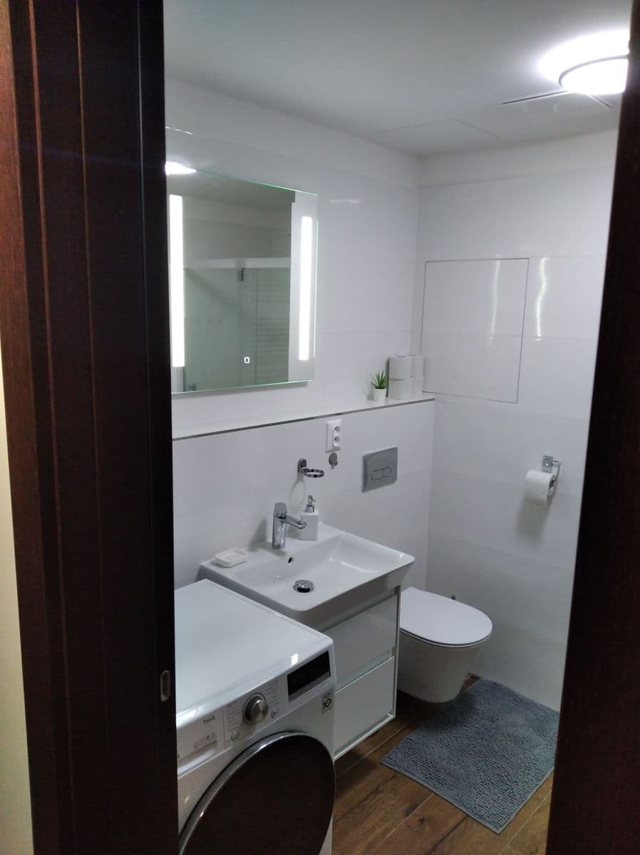 Prenájom bytu 2-izbový 60 m², Třída Jiřího Pelikána, Olomouc, Olomoucký kraj Prenájom bytu 2-izbový 60 m², Třída Jiřího Pelikána, Olomouc, Olomoucký kraj