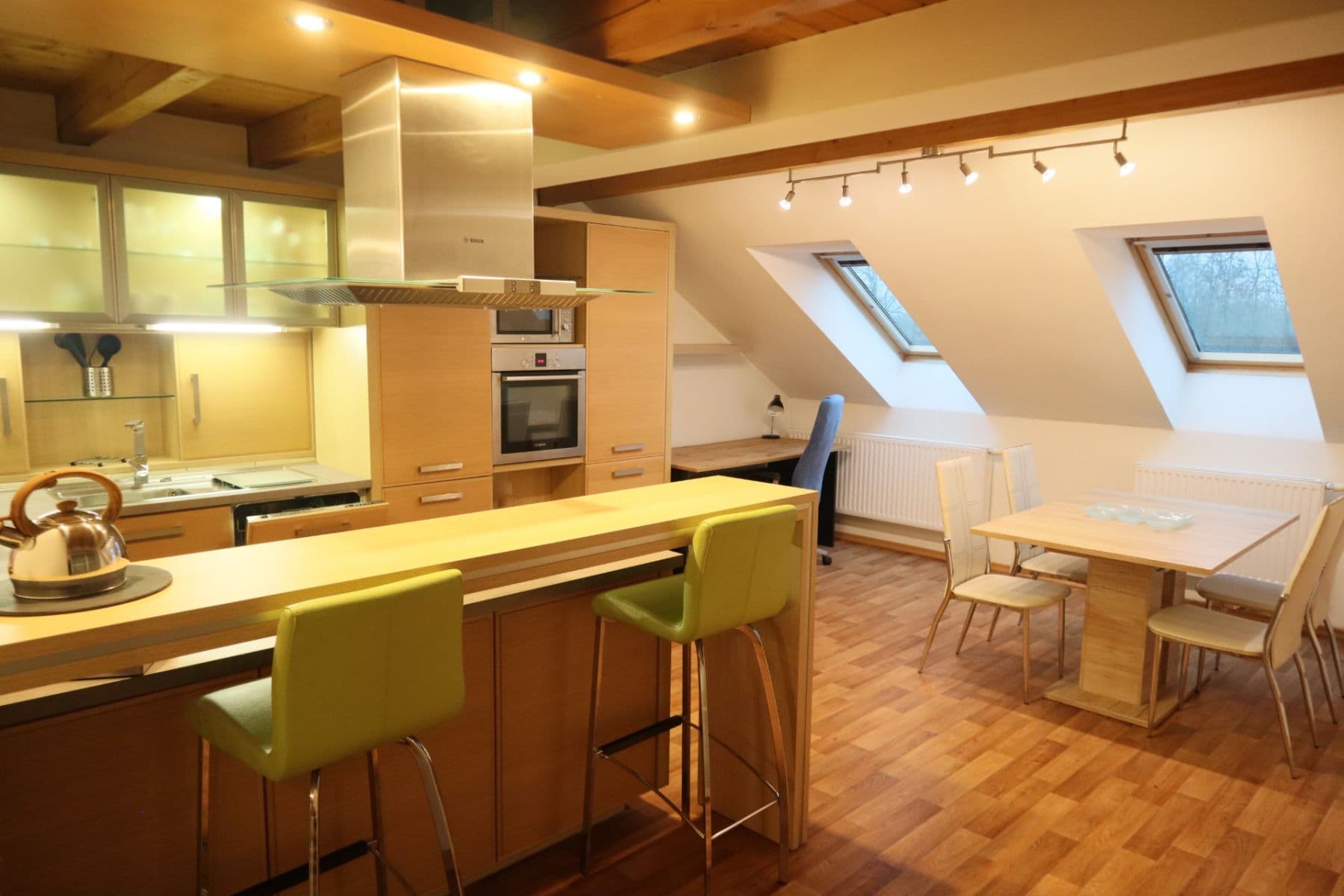 Prenájom bytu 2-izbový 94 m², Lidická třída, České Budějovice, Jihočeský kraj Prenájom bytu 2-izbový 94 m², Lidická třída, České Budějovice, Jihočeský kraj