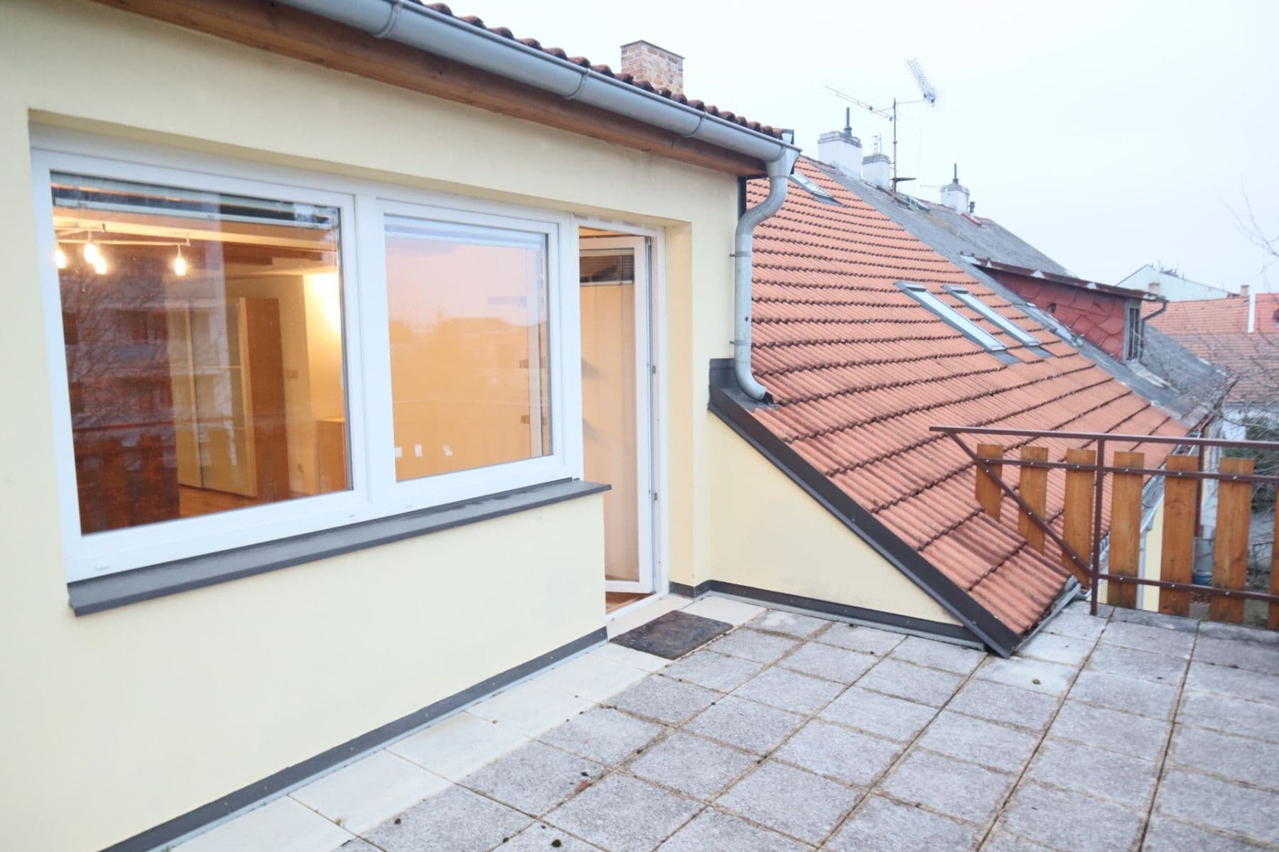 Prenájom bytu 2-izbový 94 m², Lidická třída, České Budějovice, Jihočeský kraj Prenájom bytu 2-izbový 94 m², Lidická třída, České Budějovice, Jihočeský kraj