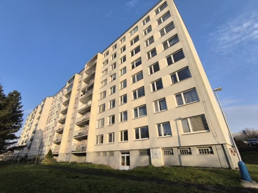 Predaj bytu 4-izbový 80 m², Kpt. Jaroše, Teplice, Ústecký kraj Predaj bytu 4-izbový 80 m², Kpt. Jaroše, Teplice, Ústecký kraj