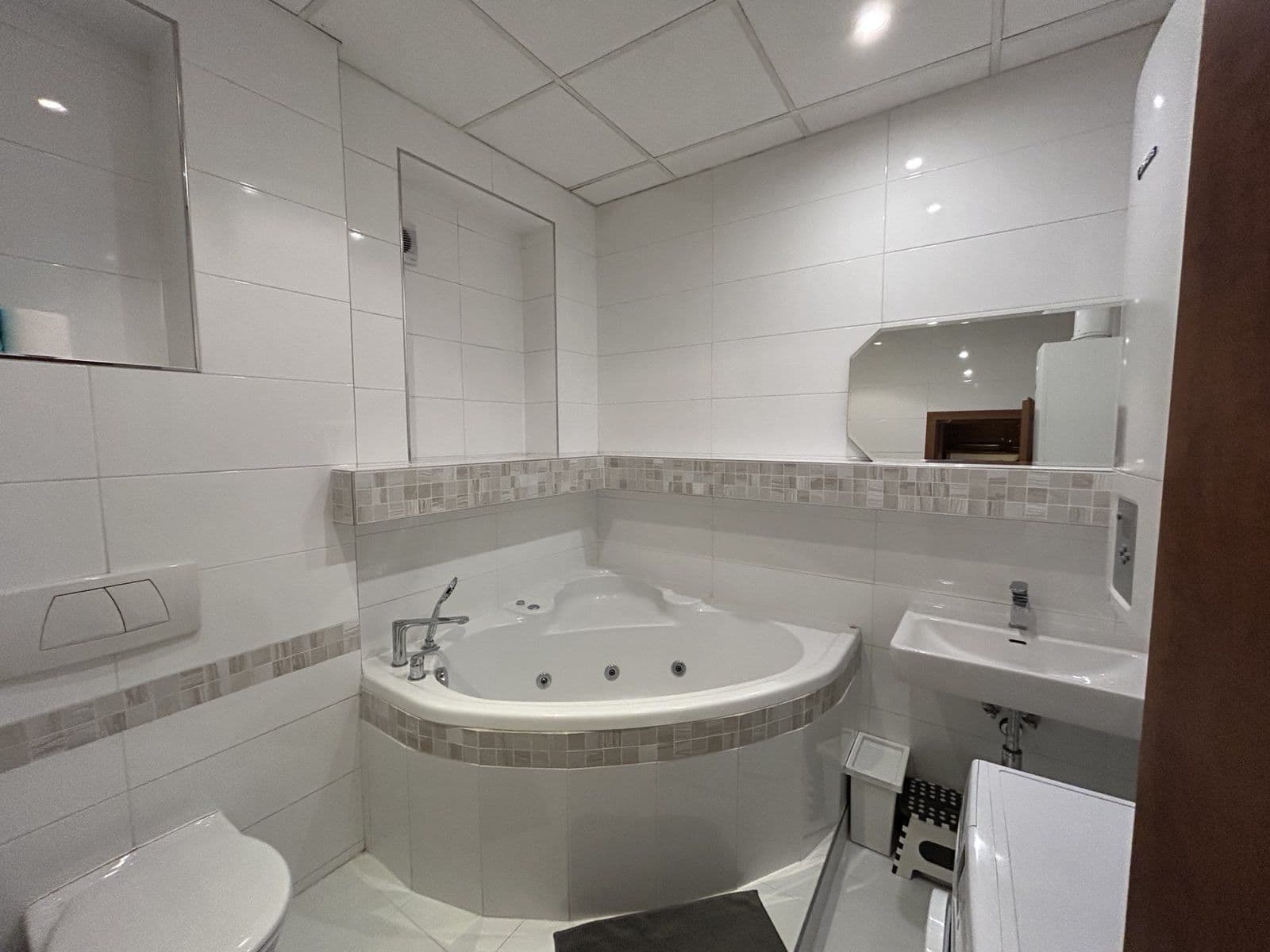 Prenájom bytu 55 m², Radhošťská, Praha, Praha Prenájom bytu 55 m², Radhošťská, Praha, Praha