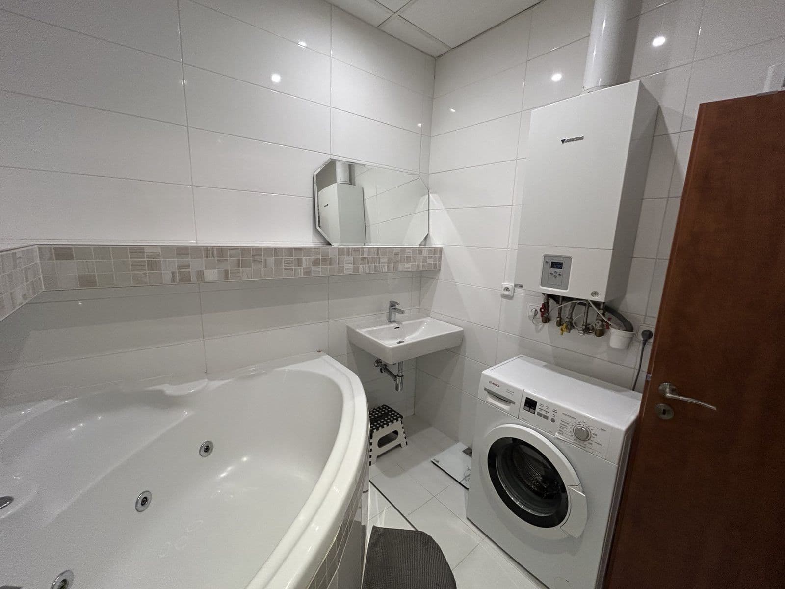 Prenájom bytu 55 m², Radhošťská, Praha, Praha Prenájom bytu 55 m², Radhošťská, Praha, Praha