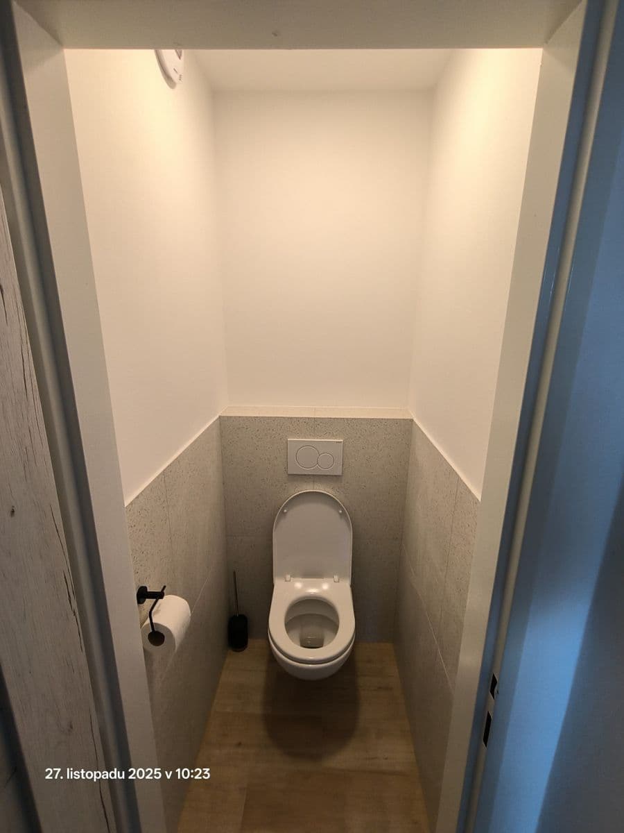 Prenájom bytu 3-izbový 68 m², Litvínovská, Praha, Praha Prenájom bytu 3-izbový 68 m², Litvínovská, Praha, Praha