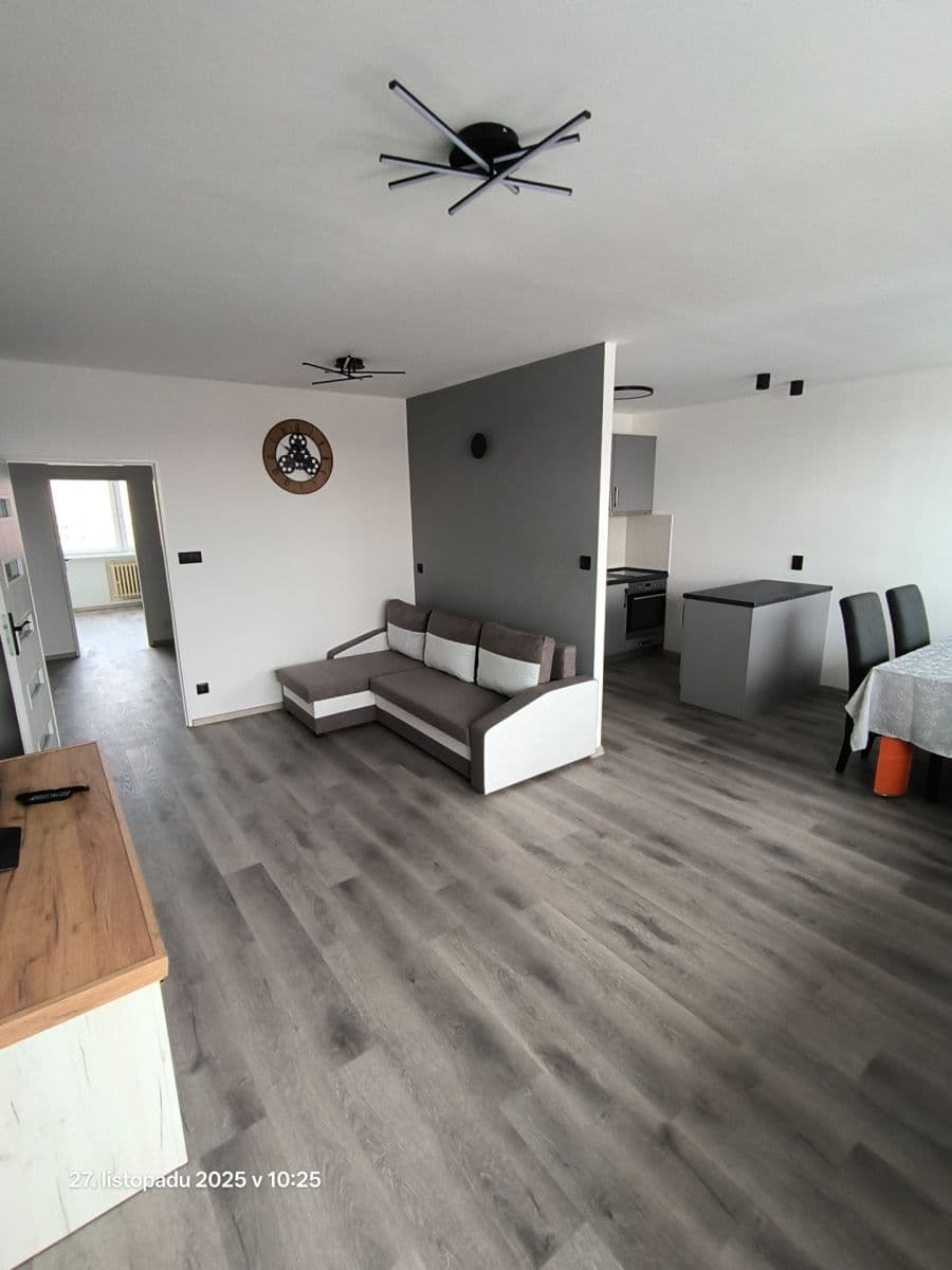 Prenájom bytu 3-izbový 68 m², Litvínovská, Praha, Praha Prenájom bytu 3-izbový 68 m², Litvínovská, Praha, Praha