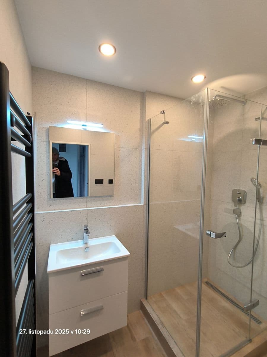 Prenájom bytu 3-izbový 68 m², Litvínovská, Praha, Praha Prenájom bytu 3-izbový 68 m², Litvínovská, Praha, Praha