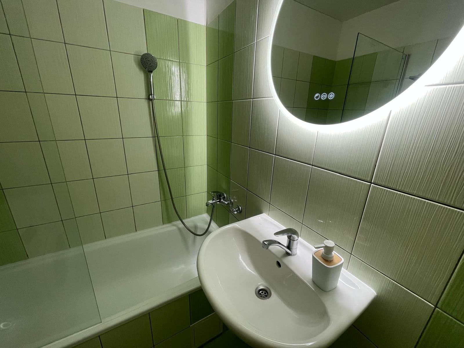 Prenájom bytu 1-izbový 40 m², Teyschlova, Brno, Jihomoravský kraj Prenájom bytu 1-izbový 40 m², Teyschlova, Brno, Jihomoravský kraj