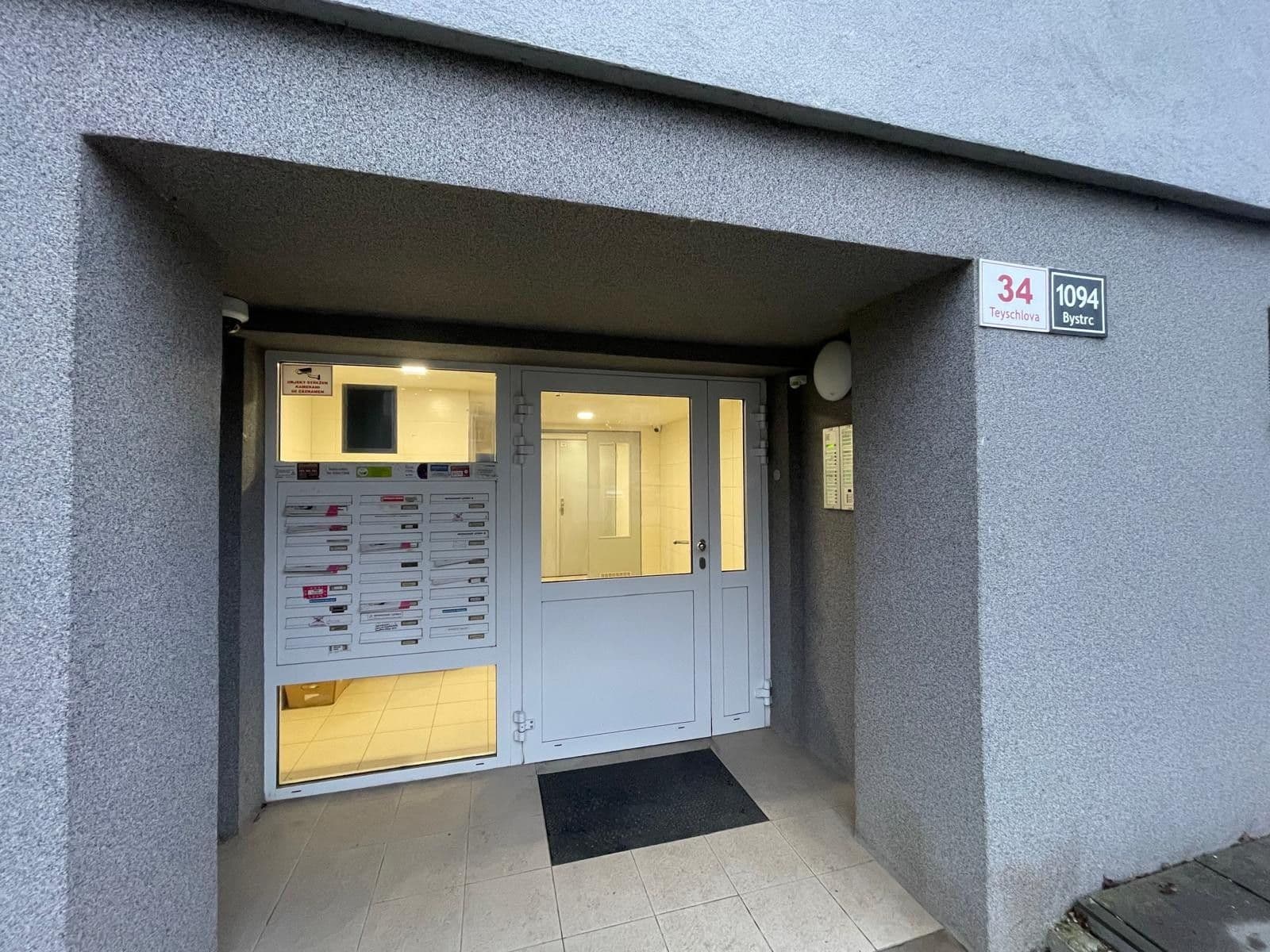 Prenájom bytu 1-izbový 40 m², Teyschlova, Brno, Jihomoravský kraj Prenájom bytu 1-izbový 40 m², Teyschlova, Brno, Jihomoravský kraj