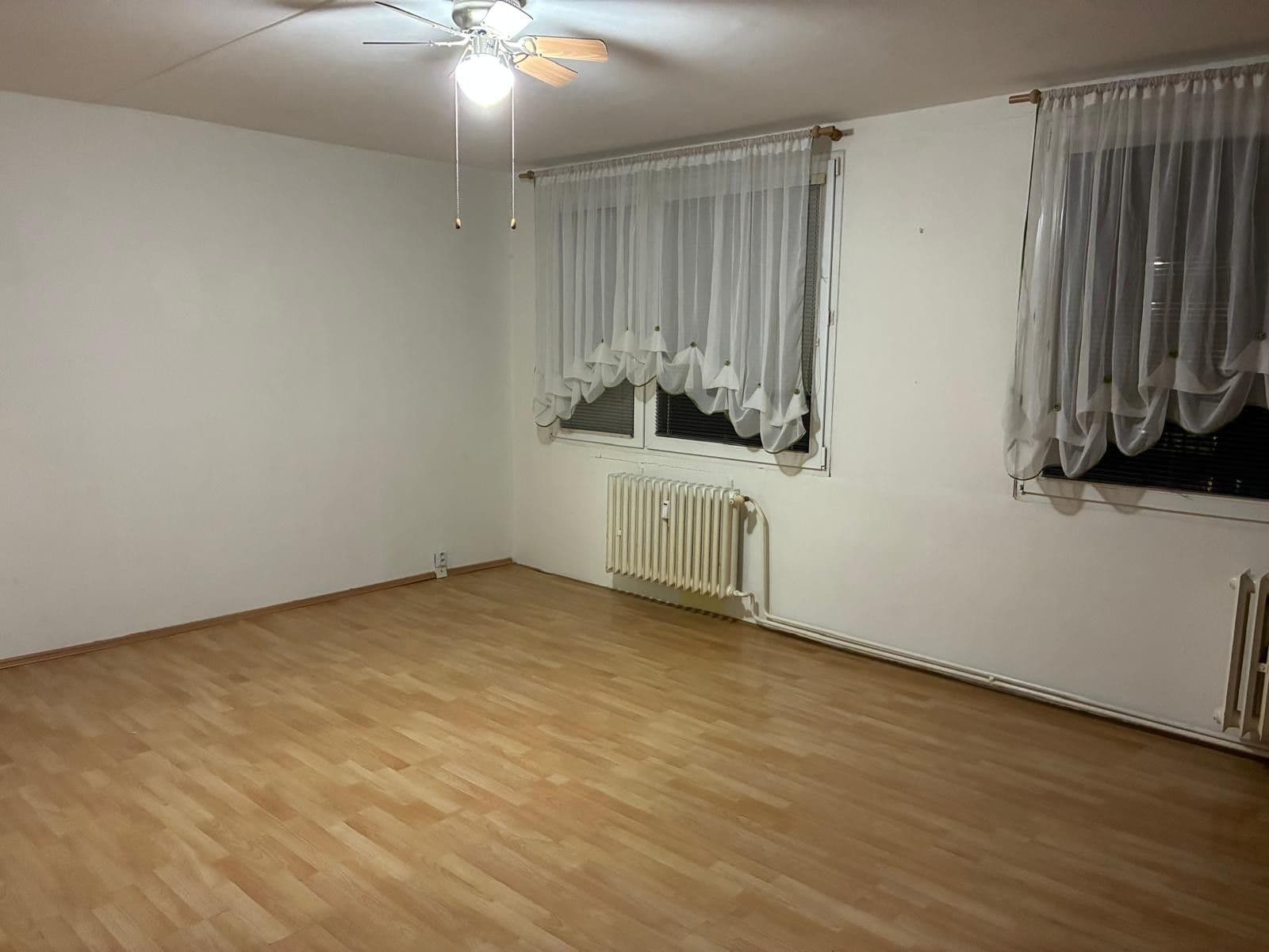 Prenájom bytu 3-izbový 68 m², Dürerova, Praha, Praha Prenájom bytu 3-izbový 68 m², Dürerova, Praha, Praha