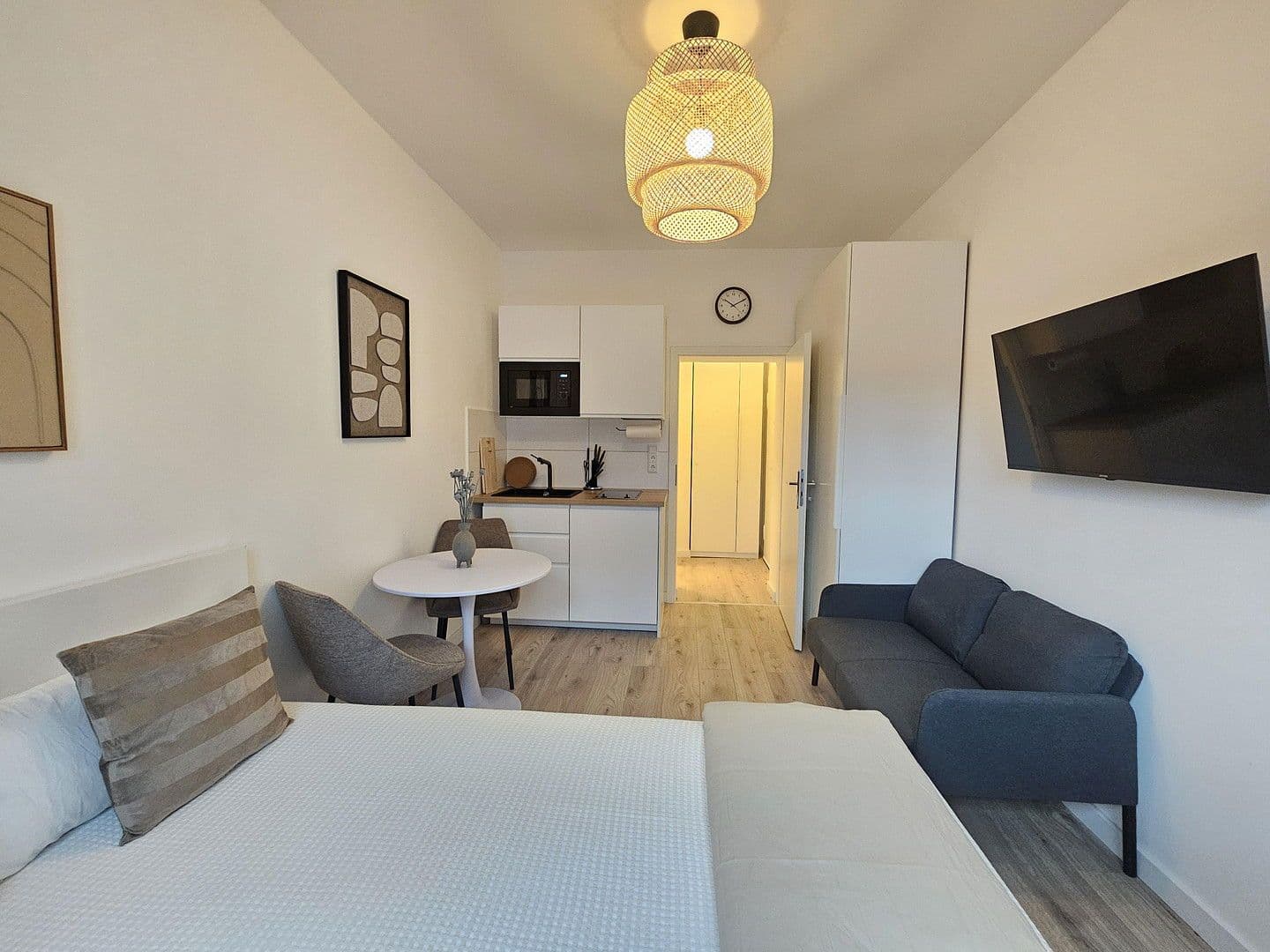 Prenájom bytu 1-izbový 20 m², Sonnenstr. 36a, Düsseldorf, Severné Porýnie - Westfálsko Prenájom bytu 1-izbový 20 m², Sonnenstr. 36a, Düsseldorf, Severné Porýnie - Westfálsko