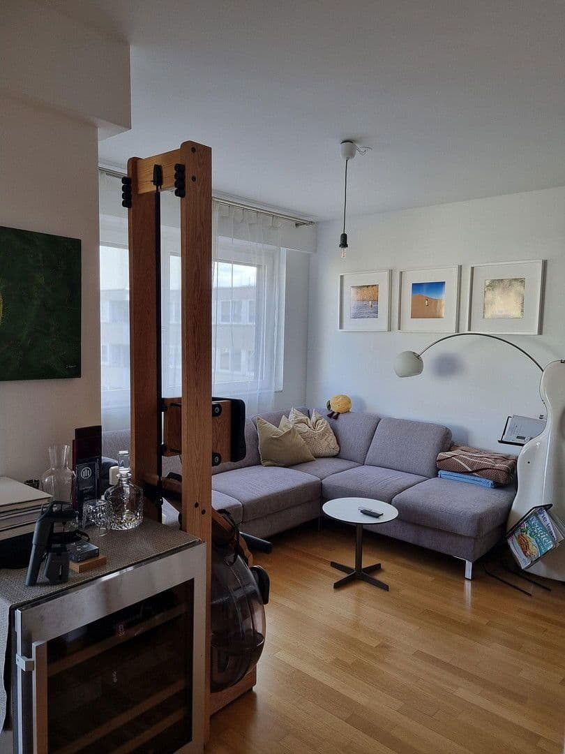 Prenájom bytu 3-izbový 60 m², Wien, Viedeň Prenájom bytu 3-izbový 60 m², Wien, Viedeň