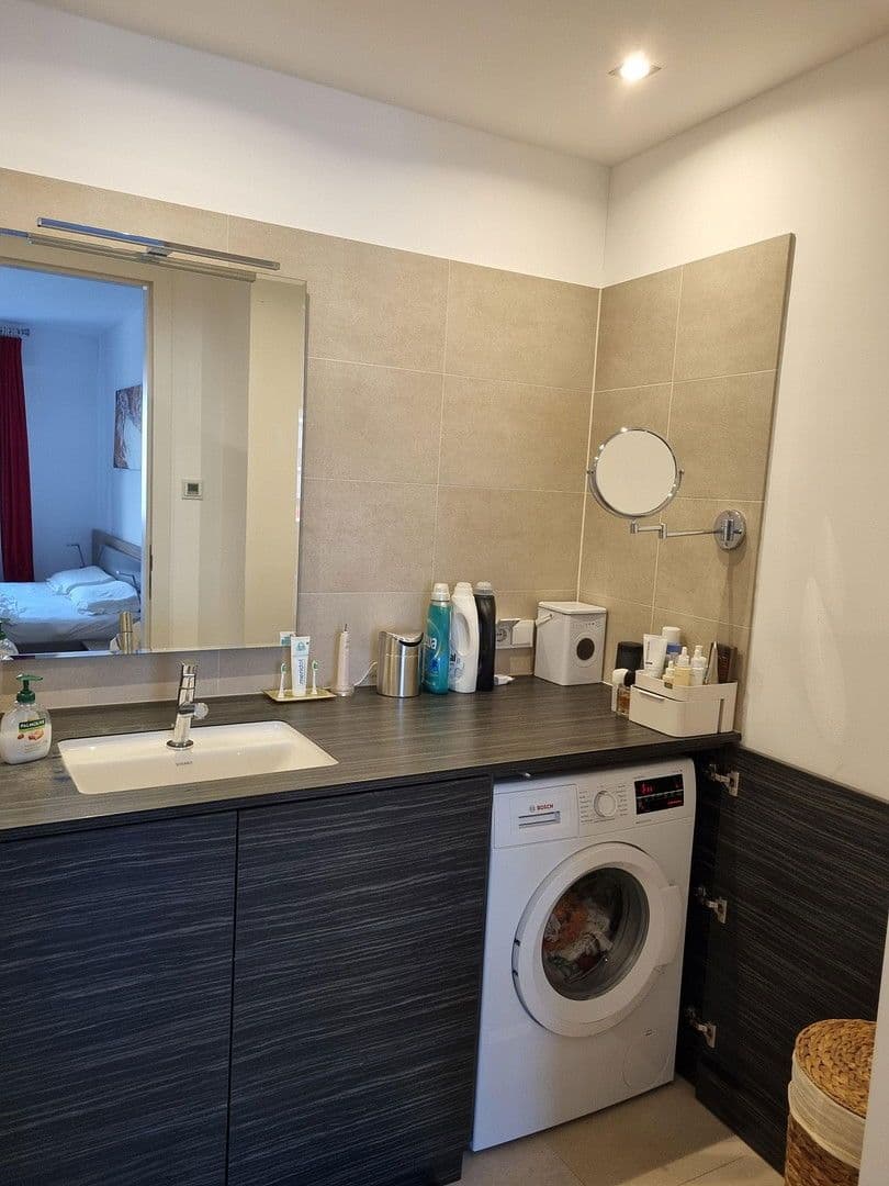 Prenájom bytu 3-izbový 60 m², Wien, Viedeň Prenájom bytu 3-izbový 60 m², Wien, Viedeň