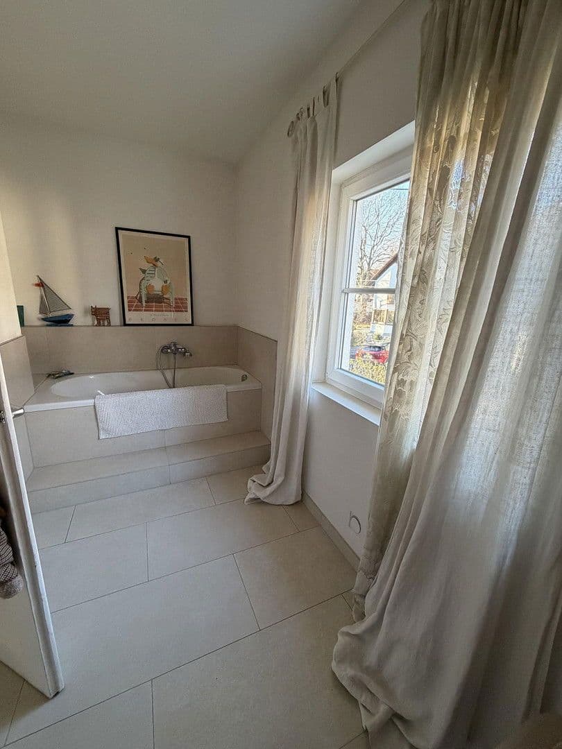 Predaj domu 170 m², pozemek 933 m², Wörthsee, Bavorsko Predaj domu 170 m², pozemek 933 m², Wörthsee, Bavorsko