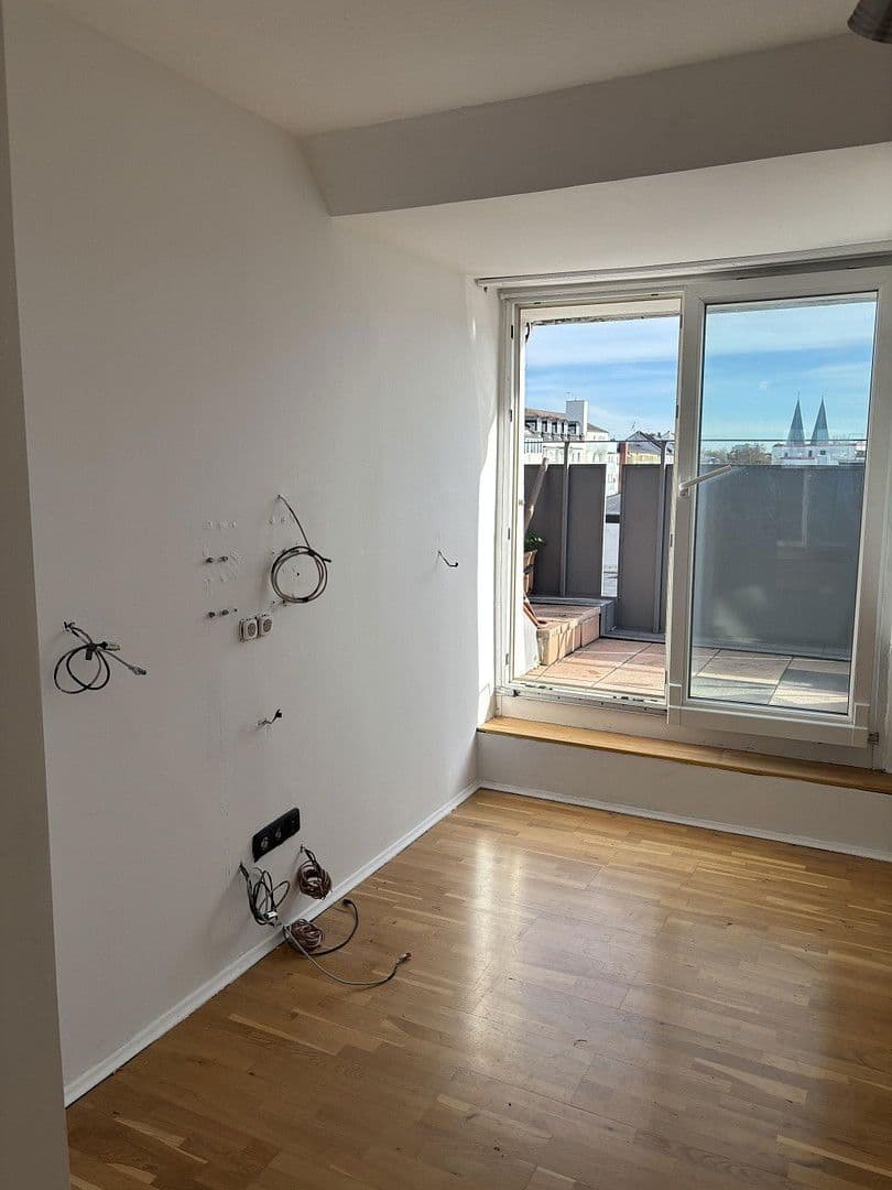 Prenájom bytu 2-izbový 72 m², Baubergerstraße 5, München, Bavorsko Prenájom bytu 2-izbový 72 m², Baubergerstraße 5, München, Bavorsko